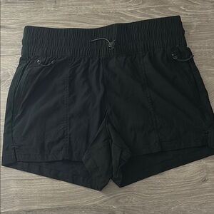 Women's Avalanche Black Shorts Size Small